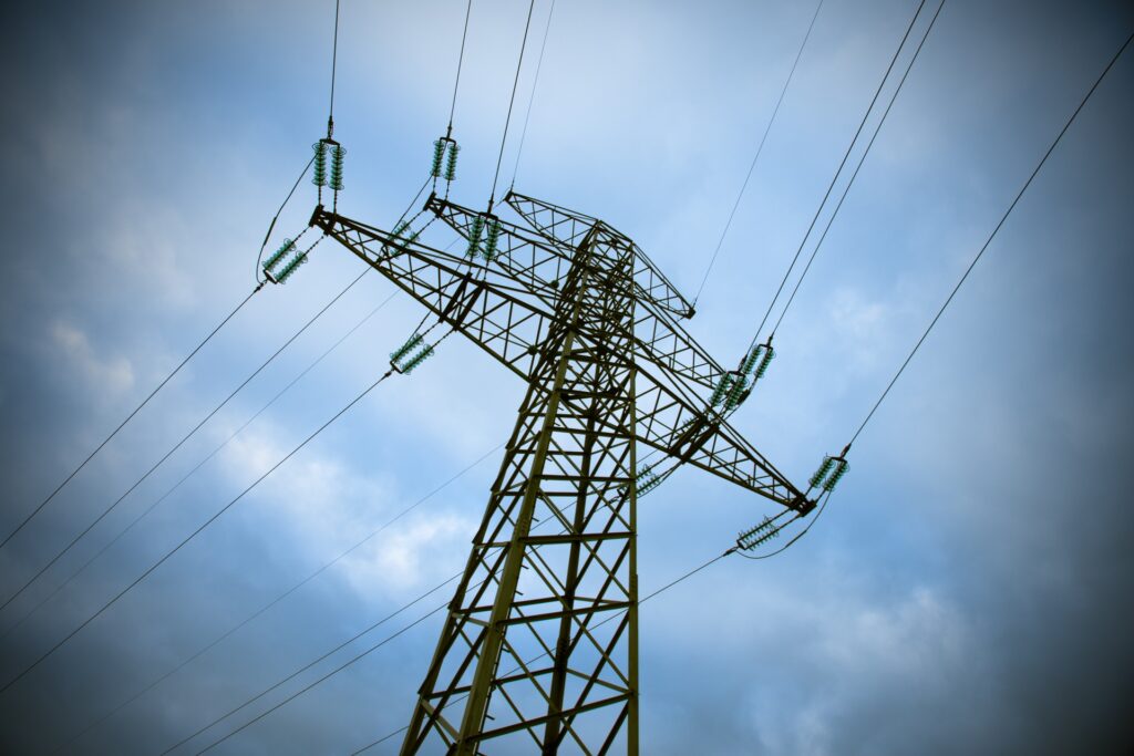 prąd brak prądu przerwy w dostawie blackout samochody elektryczne