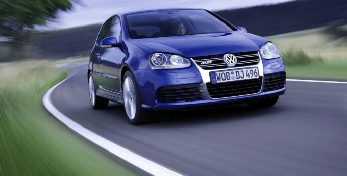 Volkswagen Golf z V6 pod maską – tak zaczęła się legenda mknąca ponad 240 km/h!