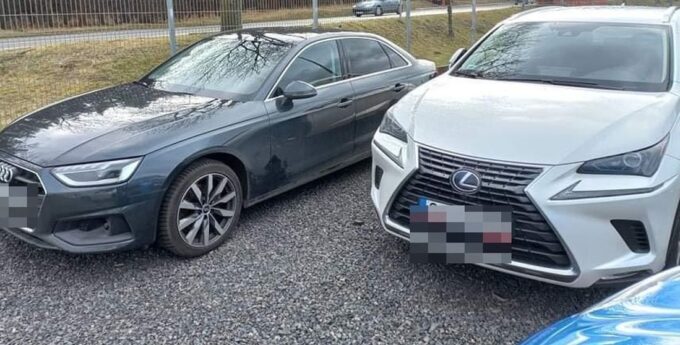 PILNE: Ogromny sukces polskiej policji. Odzyskali 18 luksusowych samochodów o wartości ponad 3 milionów zł