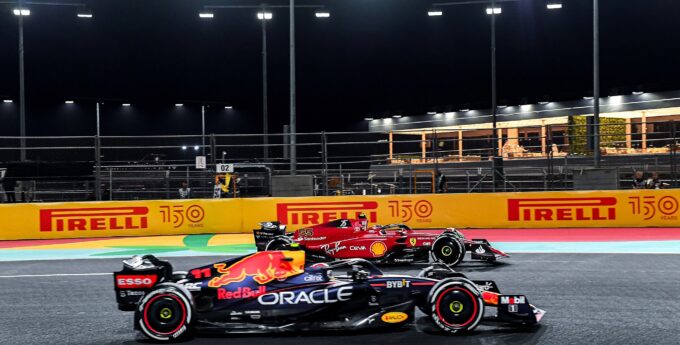 Ferrari śrubuje rekordy, Mercedes przerwał passę