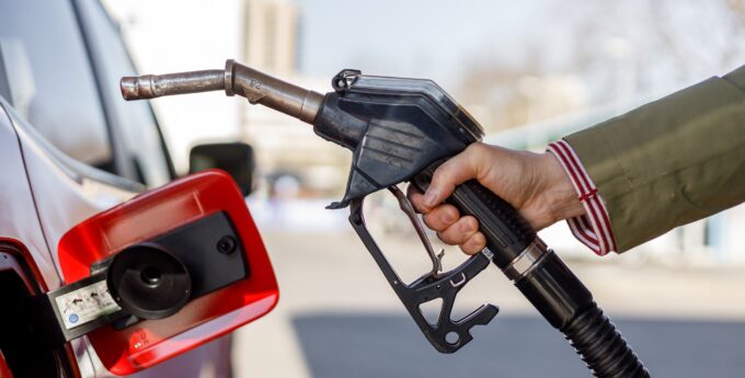 Od połowy kwietnia ceny paliw ostro w dół