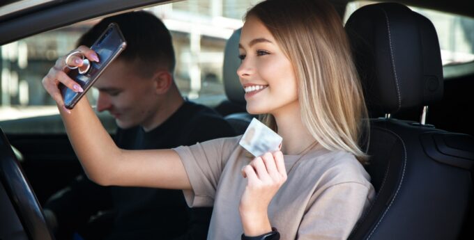 Egzamin na prawo jazdy będzie można używać smartfona