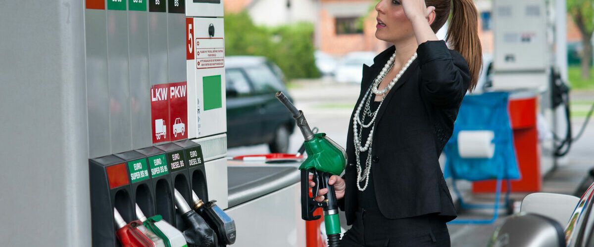 Kierowcy stoją w obliczu historycznie wysokich cen paliwa. Za zbiornik diesla zapłacą teraz ponad 500 zł