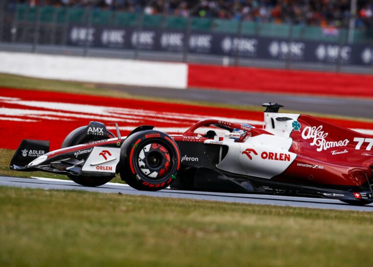 F1: Charles Leclerc przezwyciężył problemy z samochodem. Alfa Romeo Racing ORLEN tuż za punktami