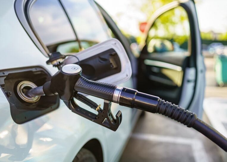 paliwo płatność gotówka karta stacja paliw benzyna diesel