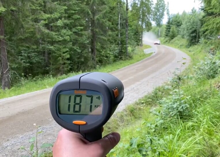Radar zmierzył prawie 200 km/h w lesie