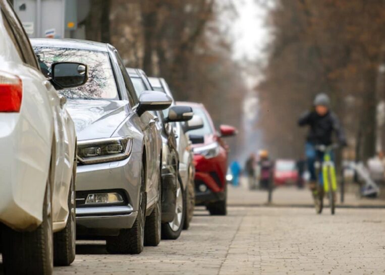 PILNE: Kierowcy benzyniaków i Diesli zapłacą nawet 50 zł za każdy wjazd do miasta! Nowe przepisy już od 2022 r.