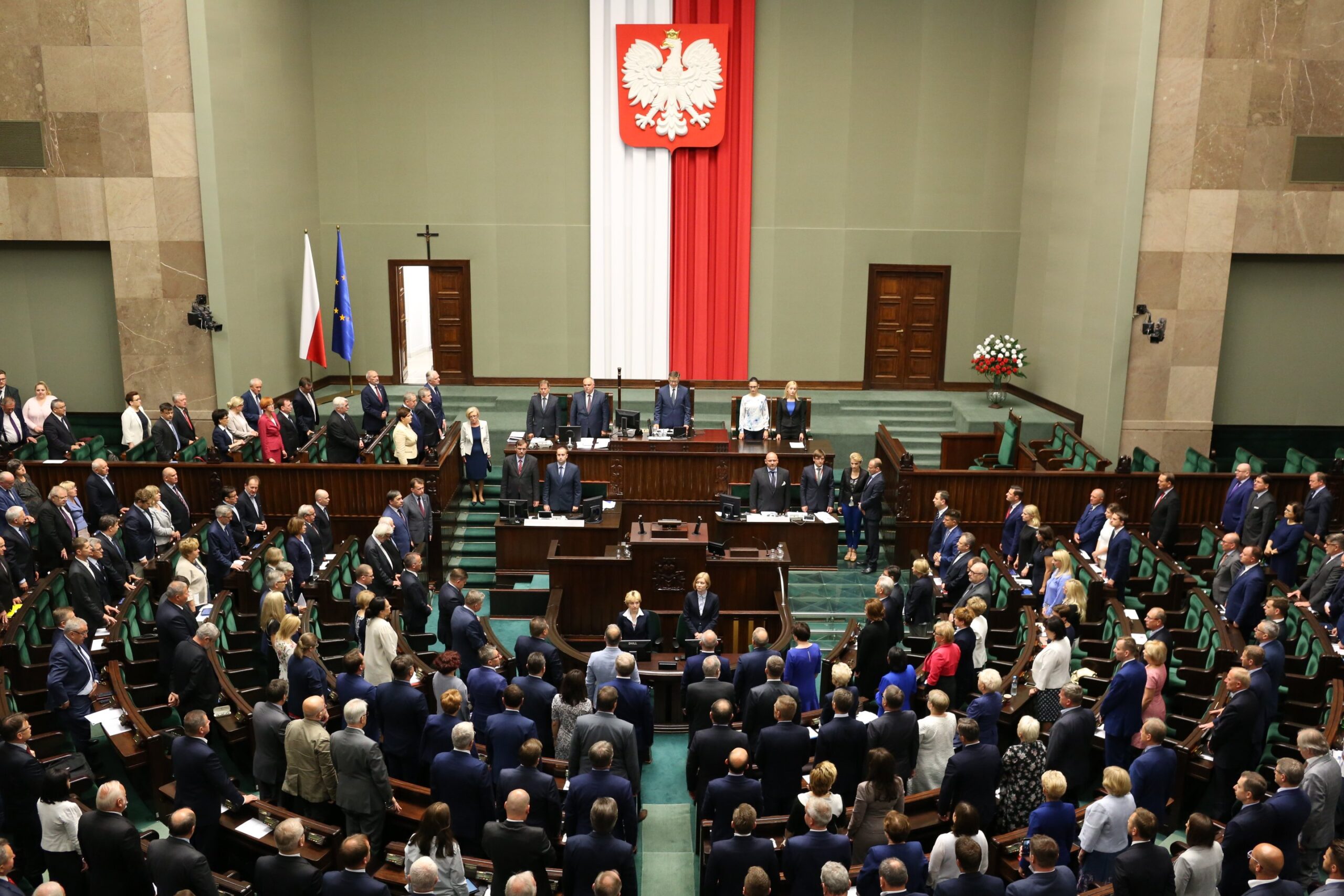 podatek-sejm-samochod-scaled