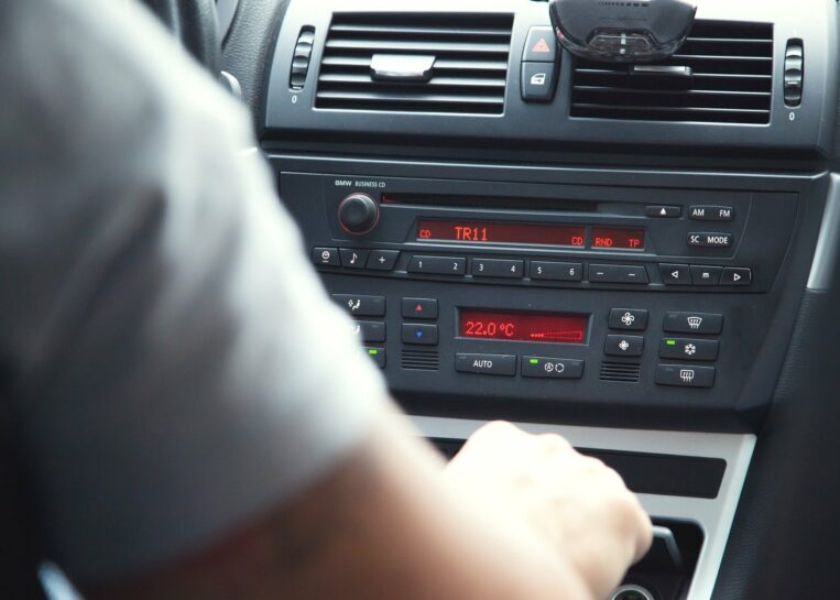 radio samochód abonament rtv 2023 poczta polska kara mandat