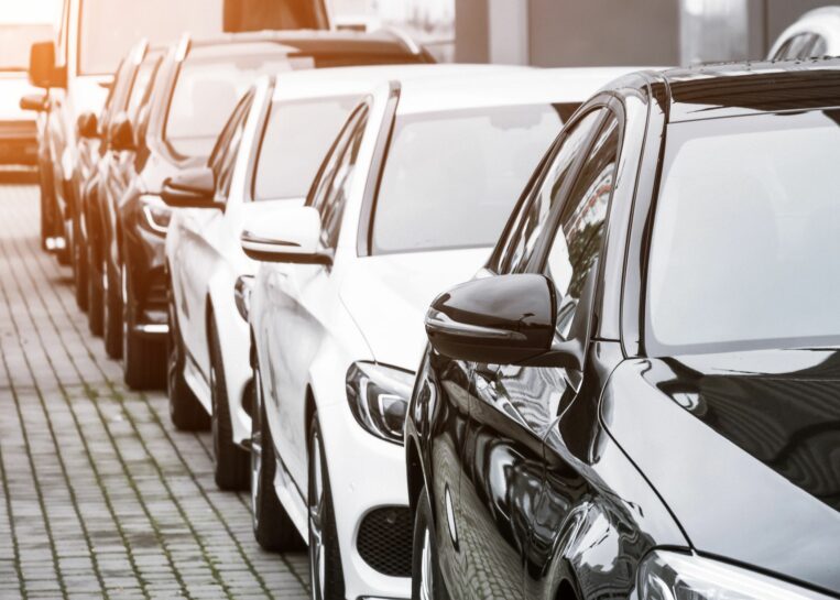 parking samochód kara mandat odholowanie policyjny pojazd