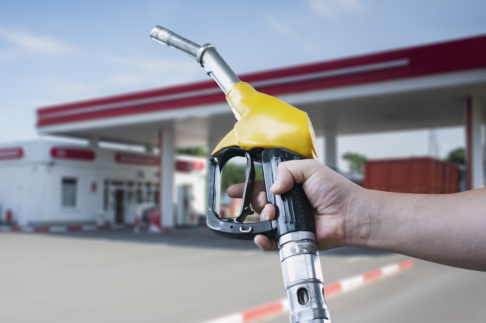 paliwo diesel benzyna kursy walut dolar euro frank ropa naftowa