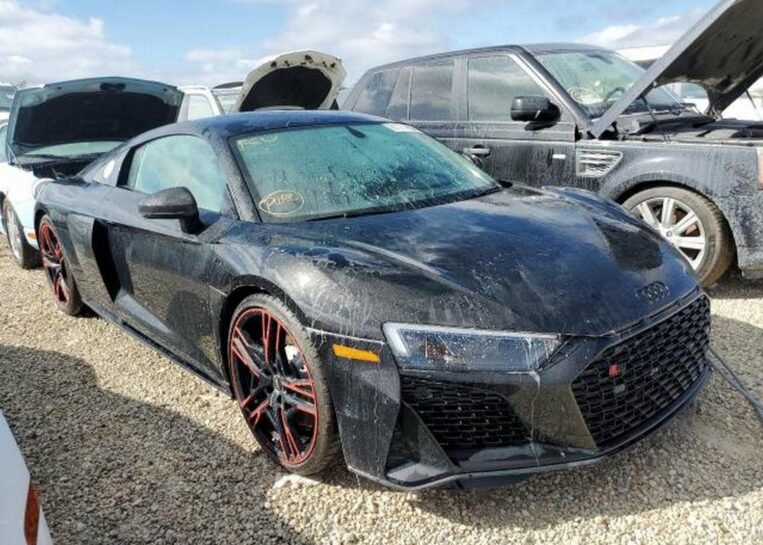 Audi-R8-1