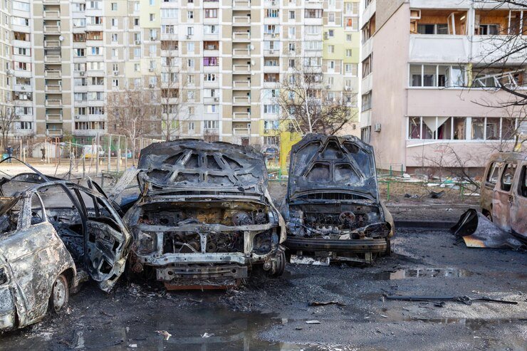Kijów w błysku eksplozji. Ubezpieczenie w przypadku wojny.
