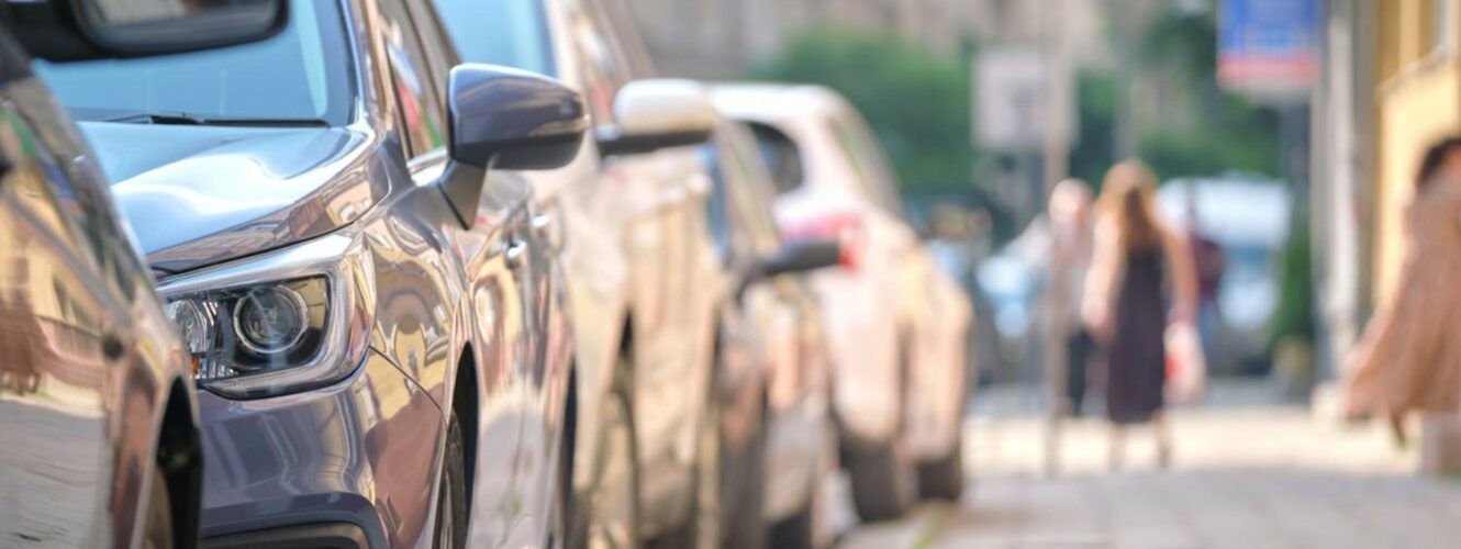 samochod-parking-mandat-parkowanie