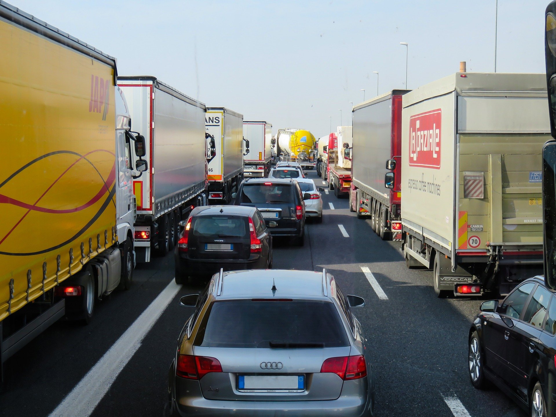 samochód samochody elektryczne spalinowe zakaz sprzedaż kupno używane