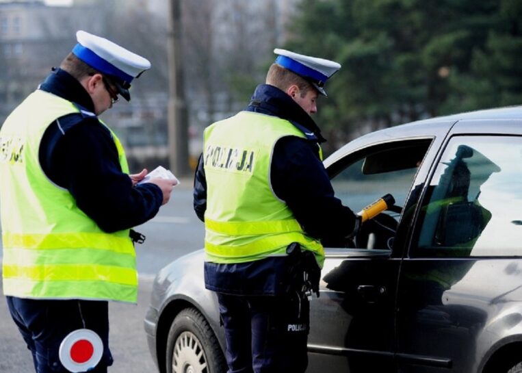 W ciągu najbliższego miesiąca policja sprawdzi twój samochód. Kara to nawet 3000 zł!