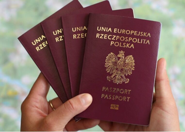paszport dokument podrozowanie