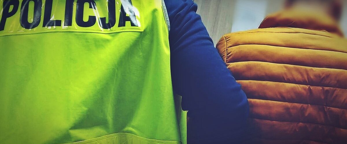 Kompletnie pijani pobili się o to kto ma prowadzić auto. Jeden wydmuchał 2,8 a przeciwnik 3,6