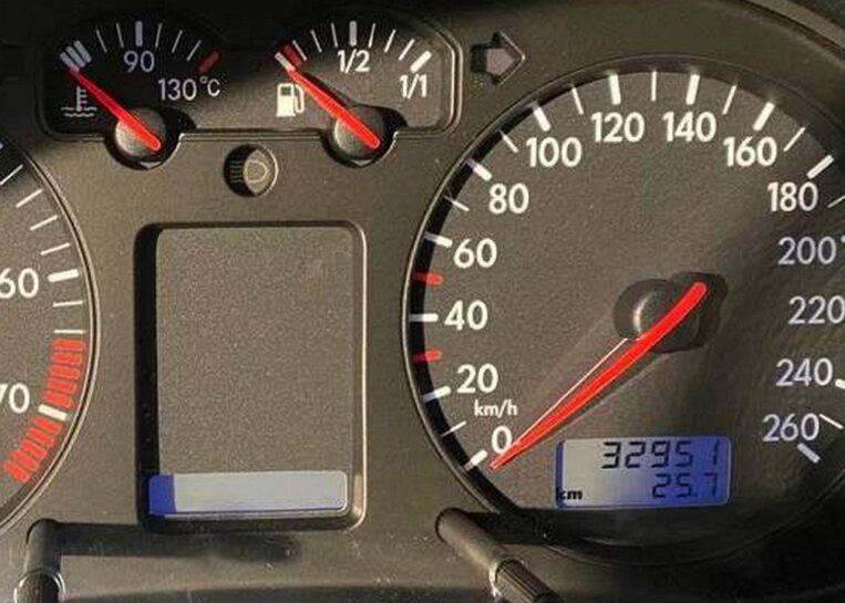 82-letni-dziadek-volkswagen-golf