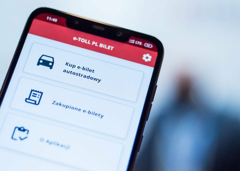 PILNE: Fałszywa strona systemu e-TOLL. Ministerstwo Finansów ostrzega – złodzieje wyłudzają dane z kart płatniczych