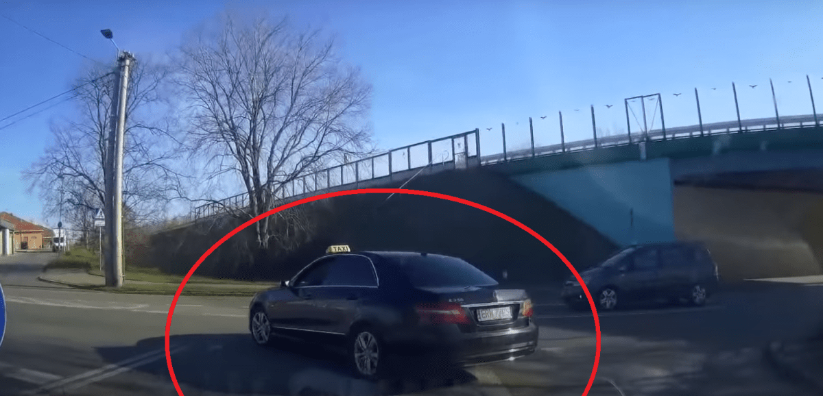 4 tysiące złotych mandatu i 40 punktów karnych. Agresywny taksówkarz dostał nauczkę na całe życie