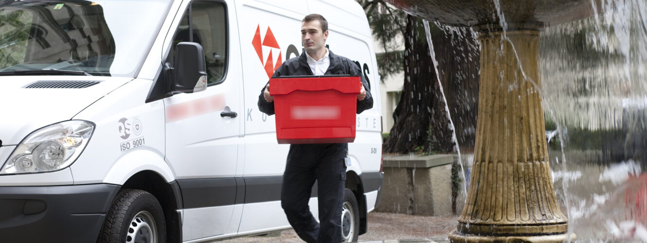 Przerażająca paczka w pociągu z Katowic do Szczecina. Kiedy zaczęła się ruszać wezwano policję, nie do wiary co odkryli w środku