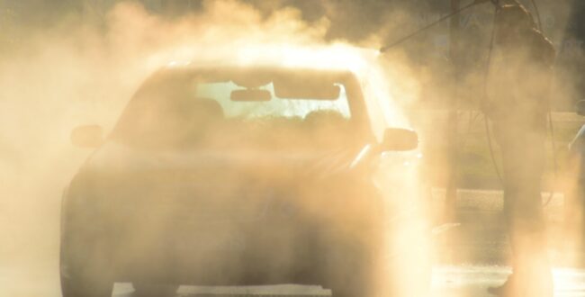 Od 1 lutego na myjniach zmieniło się wszystko. Każda musi wystawić paragon kierowcy, ale i tak go nie dostaniemy. Gdzie jest haczyk?