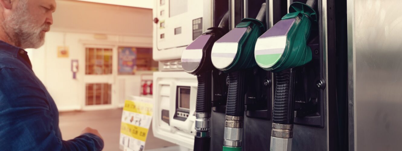 Dość przepłacania za paliwo w Polsce! Te stacje powiedziały NIE wysokim cenom za diesel i benzynę. Oto gdzie je dokładnie znaleźć