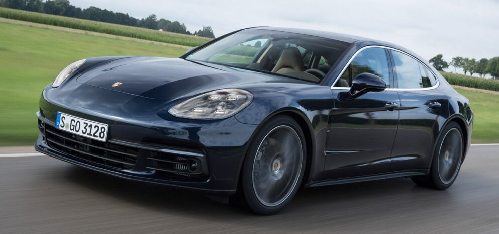 Dealer Porsche wystawił na sprzedaż nową Panamerę za 77 tys. złotych. Zaliczka to jedyne 500 zł