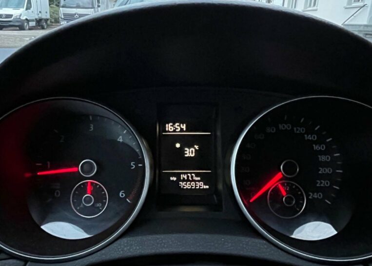 volkswagen-golf-przebieg
