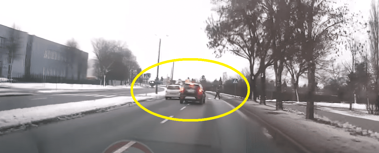 wyprzedzanie policja przejście dla pieszych pieszy mandat