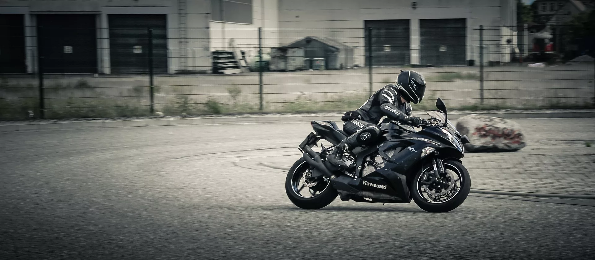 motocykl motocyklista ubiór