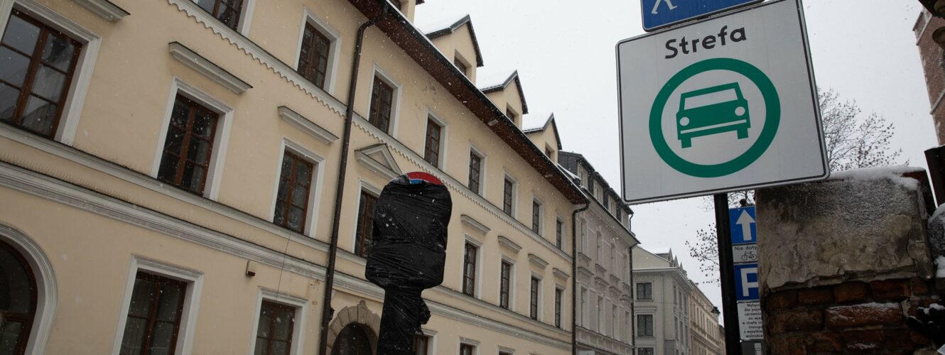 Wiemy już które samochody nie wjadą do centrum miast. Masz takie auto? Jak najszybciej je sprzedaj [LISTA]