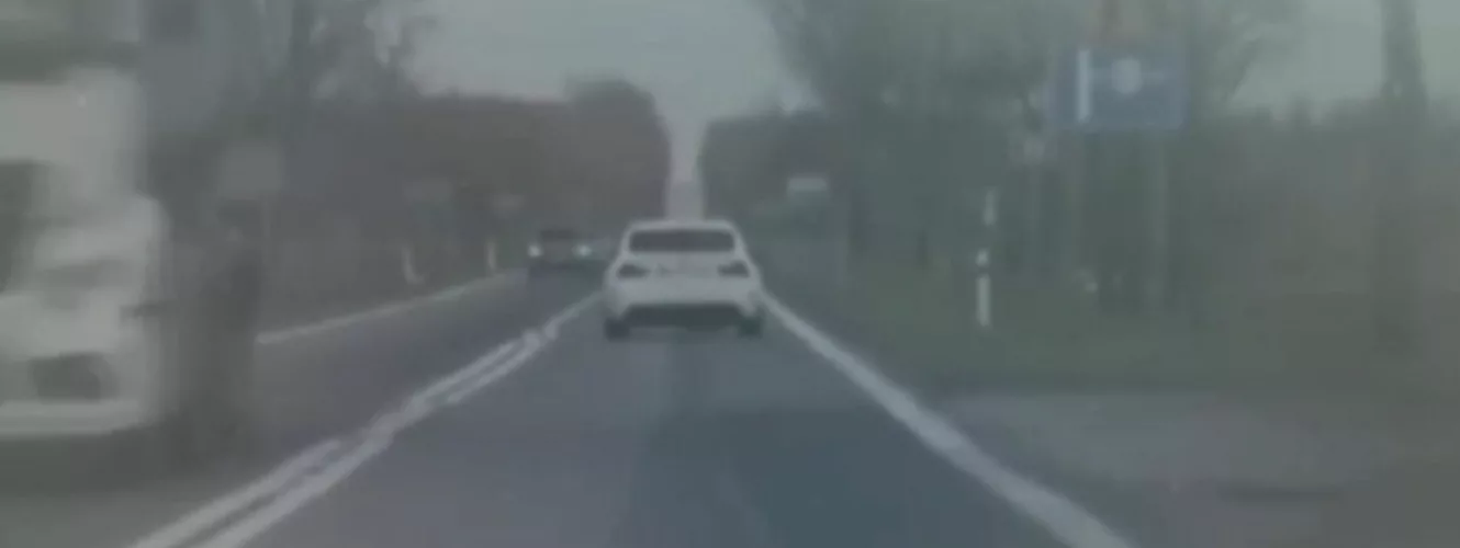 Robisz tak prowadząc auto? Dostaniesz 2 tys. mandatu i 14 punktów karnych od razu – lepiej pamiętać o tym prostym przepisie