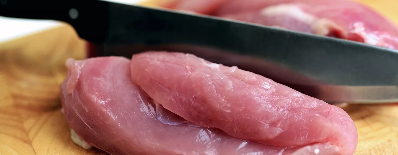 UWAGA: Skażone mięso w popularnej sieci sklepów w Niemczech. Te bakterie mogą powodować nawet posocznicę