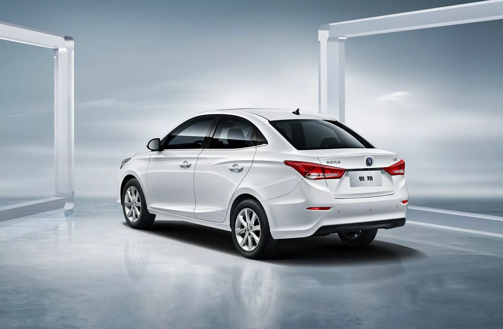 sedan-changan-za-32-tys