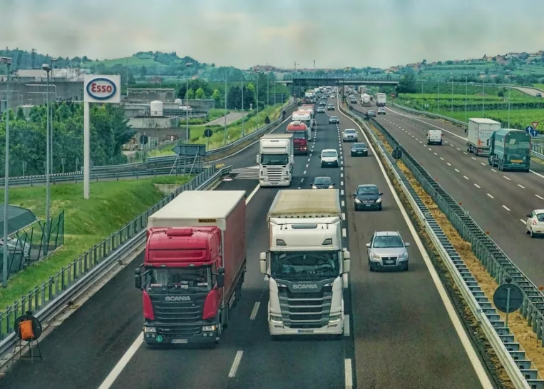 skontrolują kierowców tir samochody autostrada