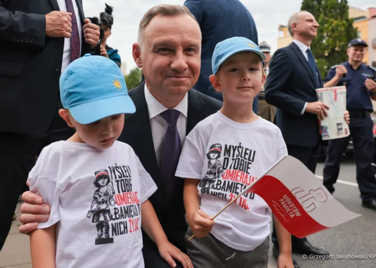 800+ prezydent podpis