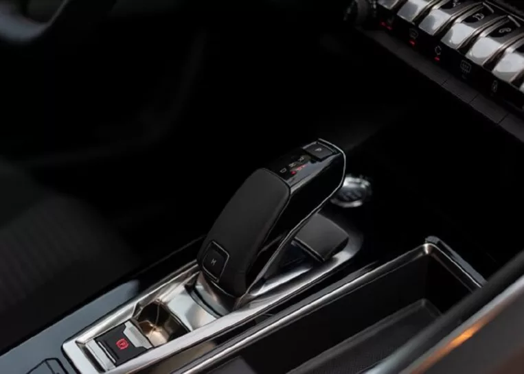 Twoje auto przejechało 150 tys. km? Lepiej umów się na wizytę u mechanika – to zalecają producenci!