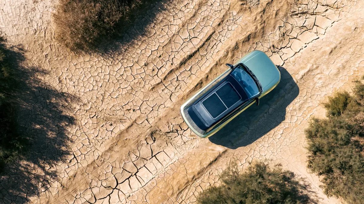 Nawet najpopularniejszy SUV w naszym kraju musiał uznać wyższość chińskiego konkurenta. Polacy są nim totalnie oczarowani