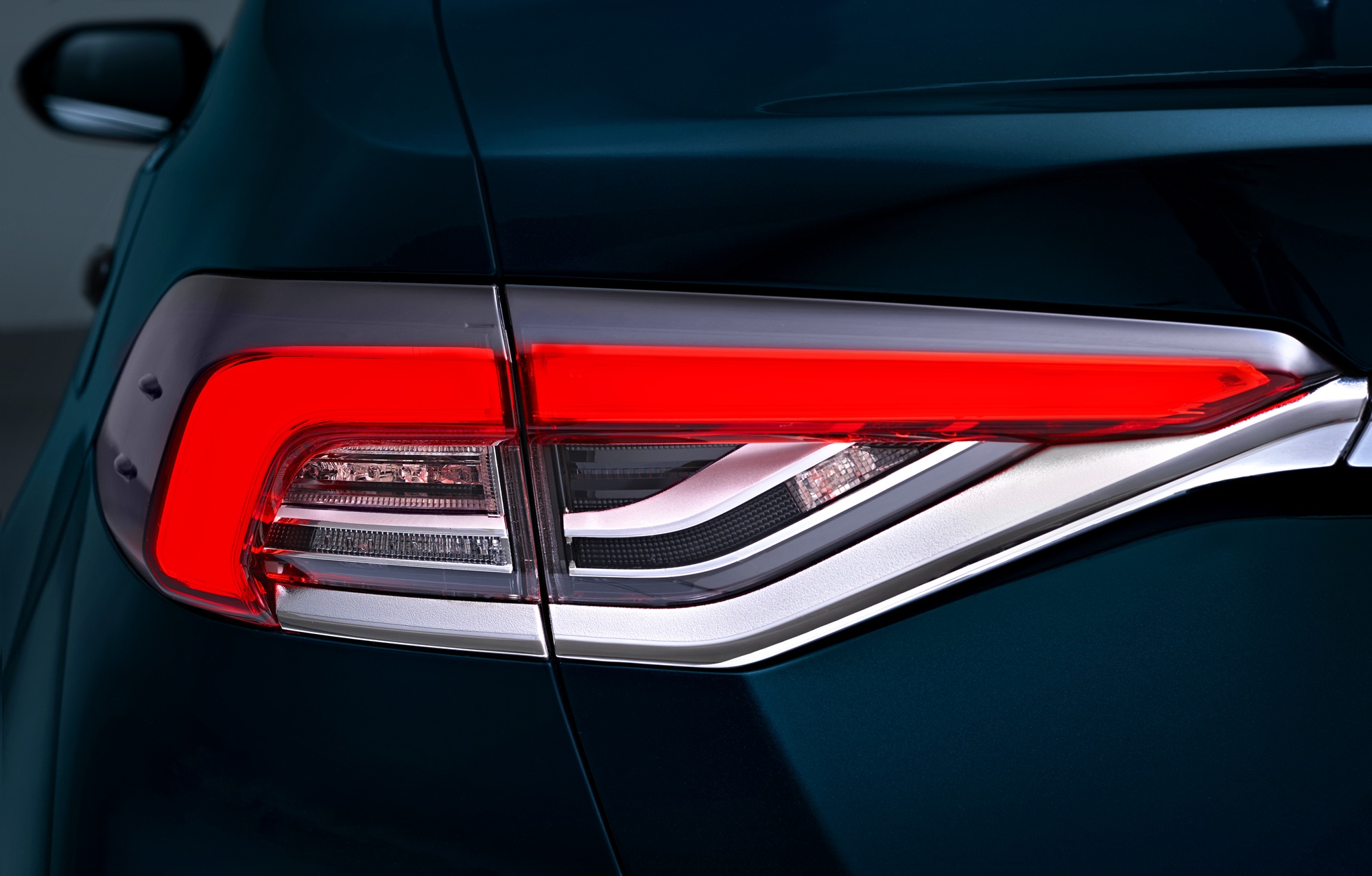 Jeszcze się rok dobrze nie zaczął, a Toyota już zdeptała marzenia rywali. Polacy mogą liczyć na takie rabaty, iż to przechodzi chińskie pojęcie