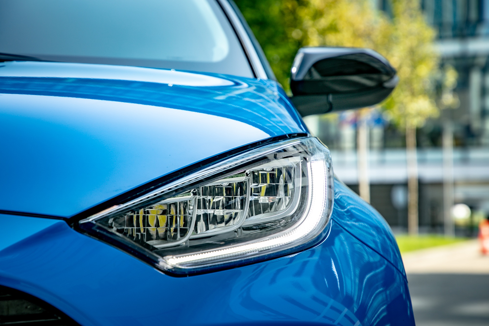 Pogromca Toyoty Yaris Cross to tutaj zaskoczenie choćby dla fanów japońskiej marki. Polacy za 89 400 zł mogą go kupić od ręki