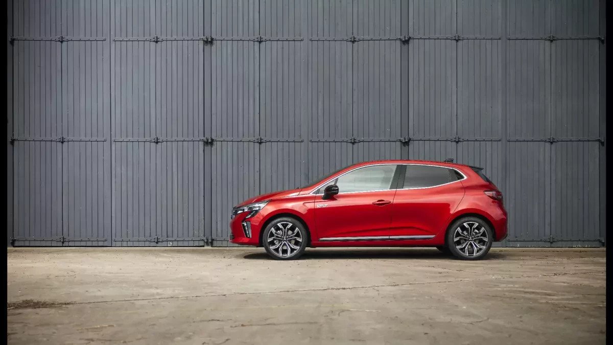 Jest japoński jak Toyota i za 28 zł przejedzie 100 km. Nowiutki i nie golas to teraz wydatek poniżej 80 000 zł