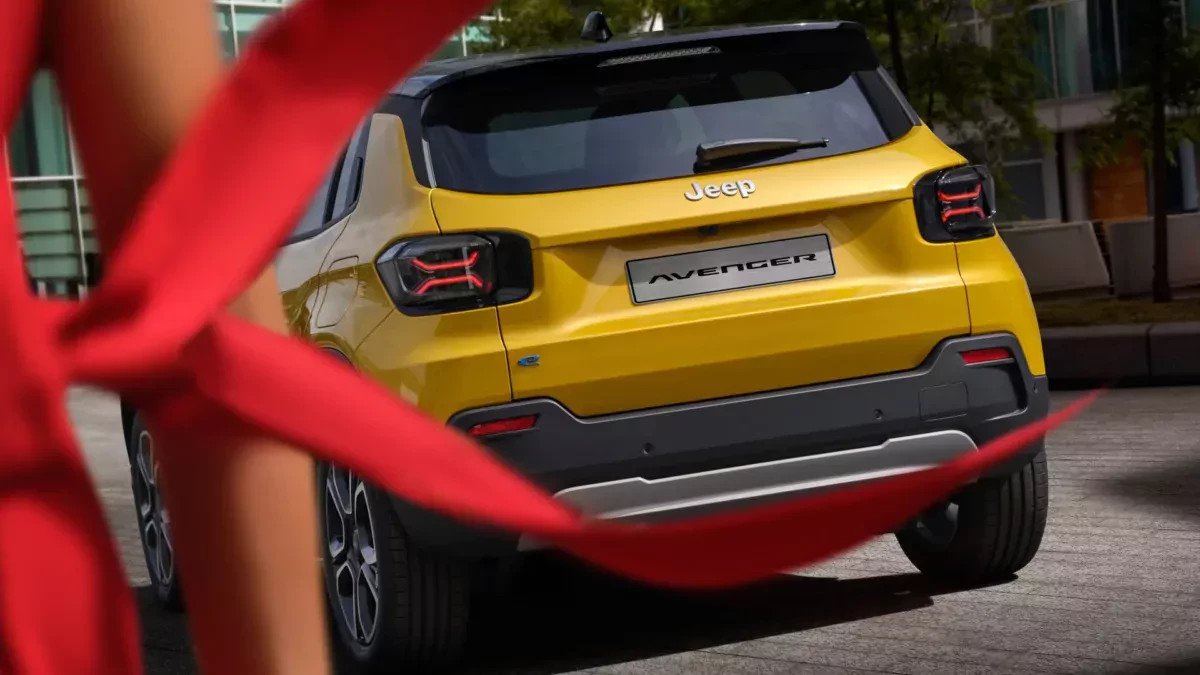 Do Włochów dociera, iż motoryzacja nie kończy się na Fiacie Panda. SUV z Polski i chiński maluch biją rekordy popularności