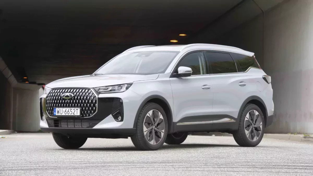 Nowy SUV za 124 900 zł oferuje mnóstwo luksusu i ma klasyczną benzynę. Już jest dostępny w Polsce