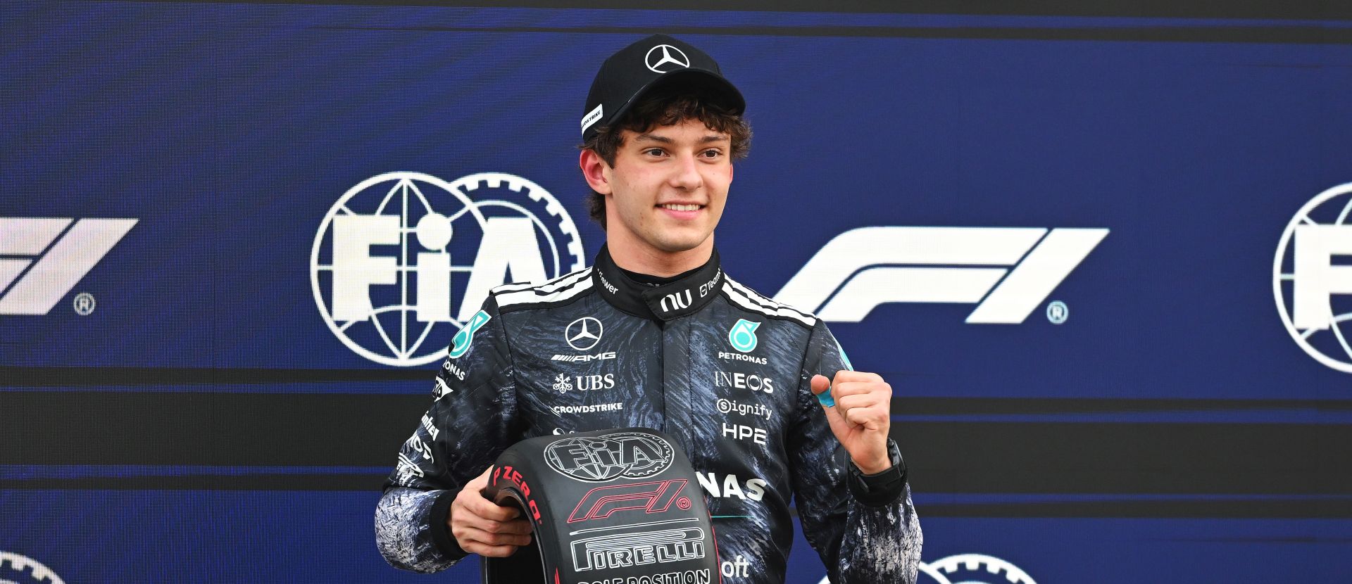 Antonelli wygrywa w Japonii i jest nowym liderem F1. Samochód bezpieczeństwa odegrał kluczową rolę