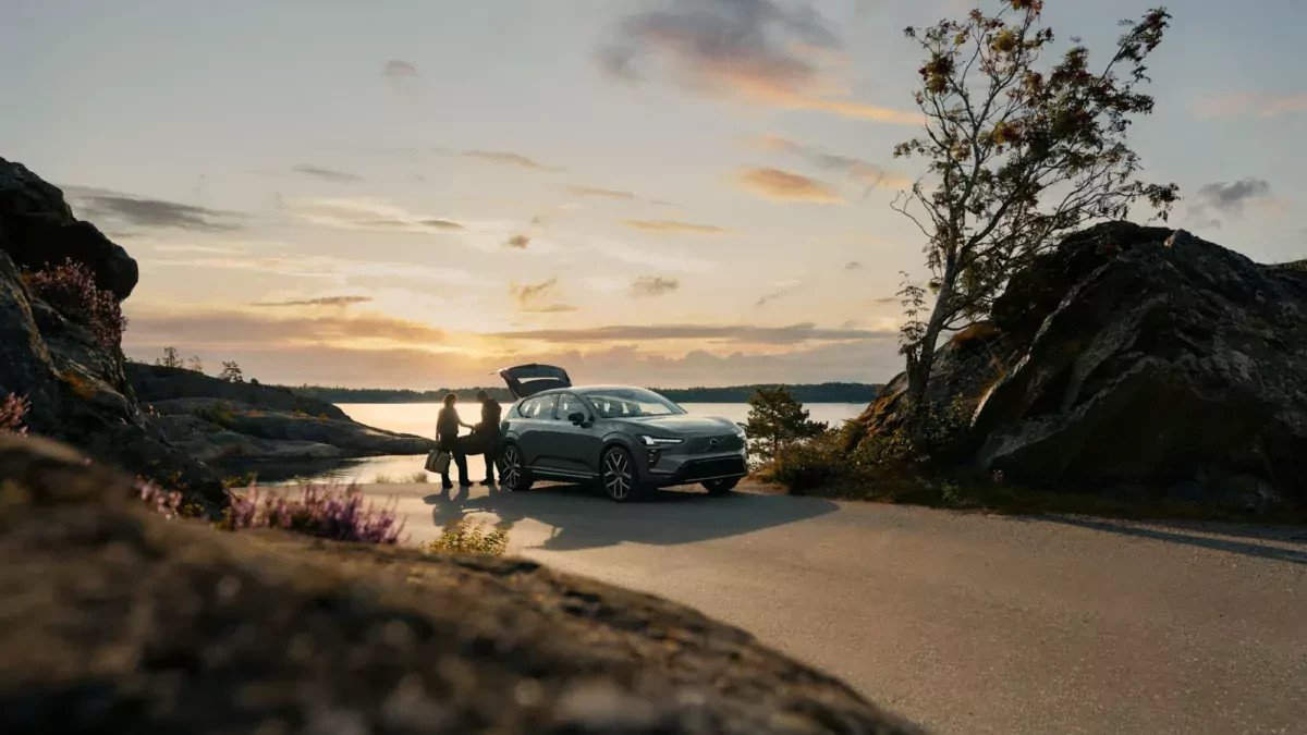 Polacy jeszcze nigdy nie kupowali tak dużo samochodów Volvo. W 2026 r. wyjmą nowego asa z rękawa