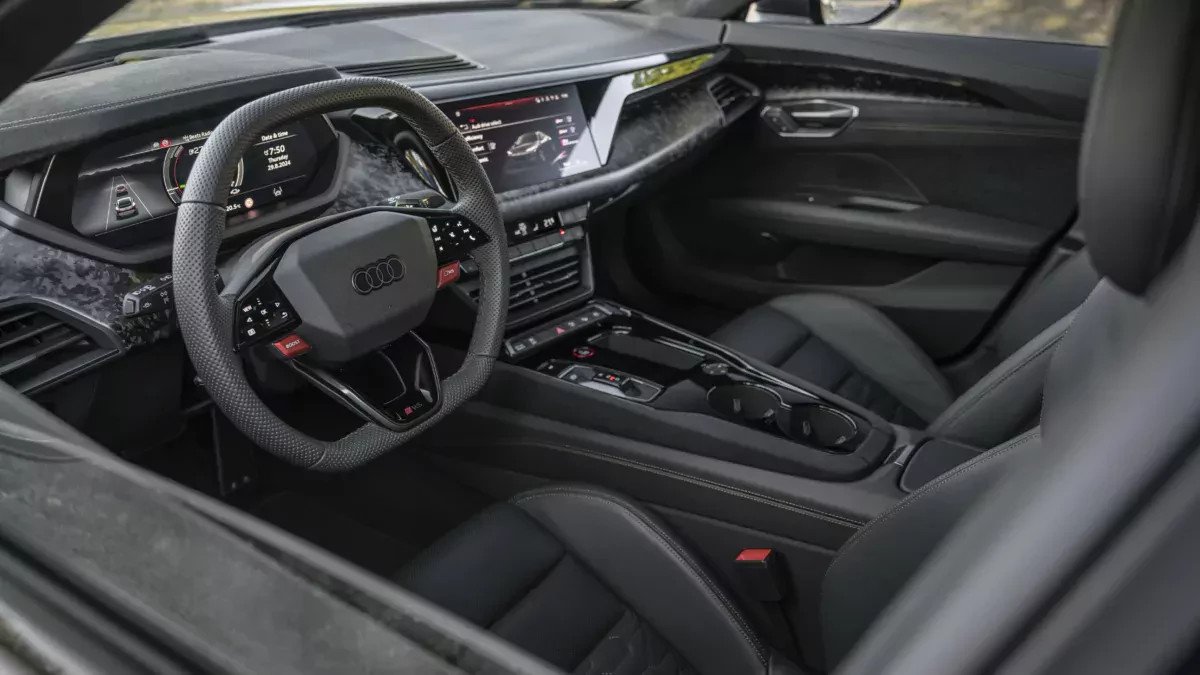 Całkowicie nowe Audi przecenione o… 198 tysięcy złotych. To idealny moment na zakup