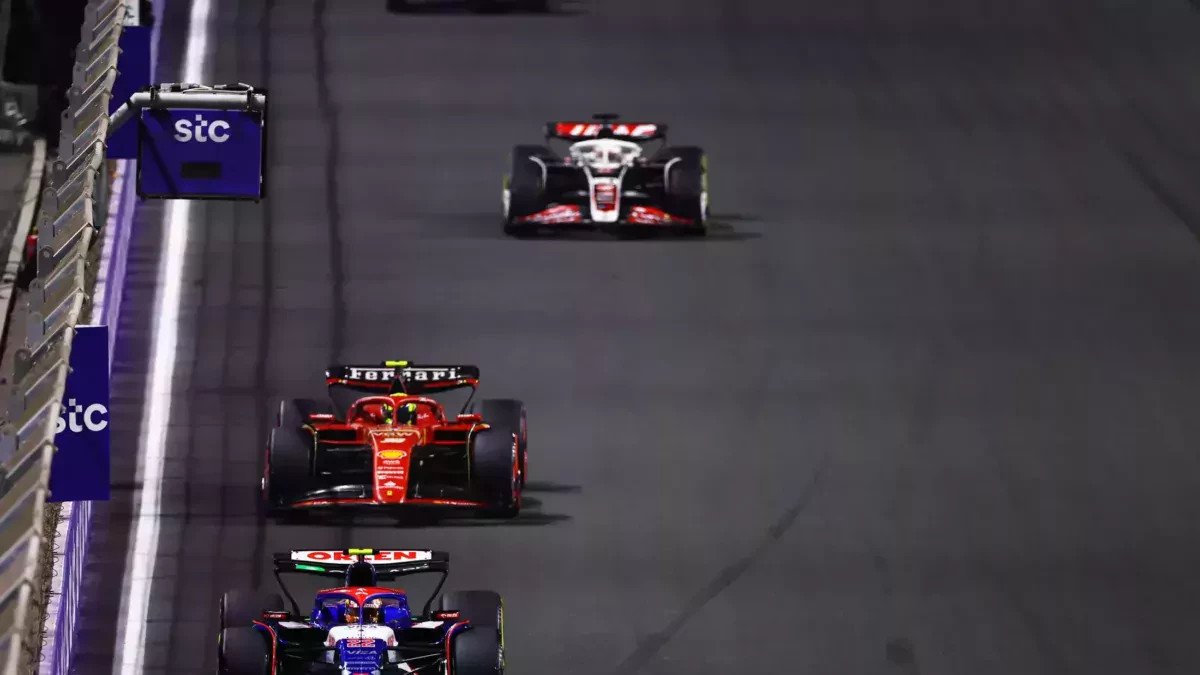 F1 rozważa bezprecedensową zmianę kalendarza. „Własny system obrony przeciwrakietowej”