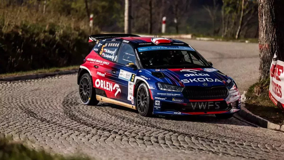 PZM wymusił zmianę trasy kultowego rajdu z patelniami walimskimi. Wrze po zapowiedzi liczby odcinków specjalnych